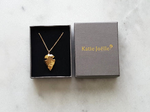 Image of Arrowhead Pendant Necklace in Gold