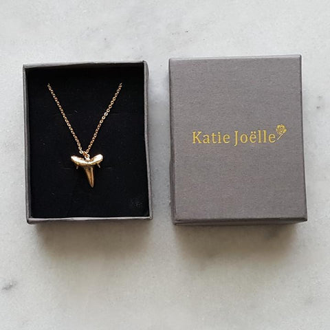 Image of Shark Tooth Pendant Necklace in Gold