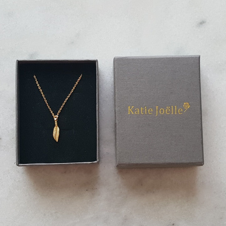 Feather Pendant Necklace in Gold